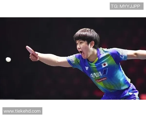 小莫创前史首人纪录！颁奖时亲吻奖杯太高兴 间隔张本智和仅差395分